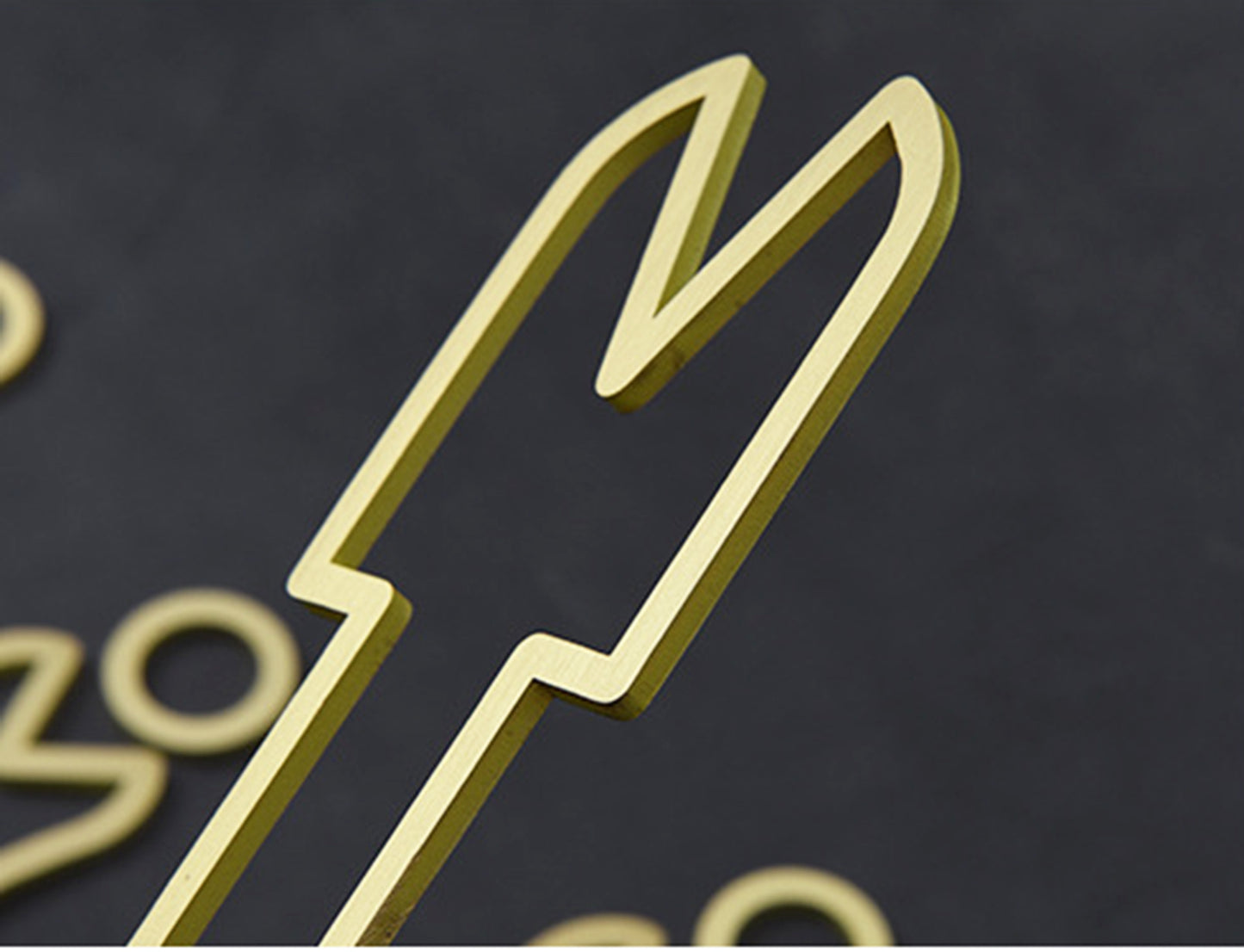 Gold Self-adhesive Brass Toilet Signage Bathroom Sign Male and Female Toilet Sign