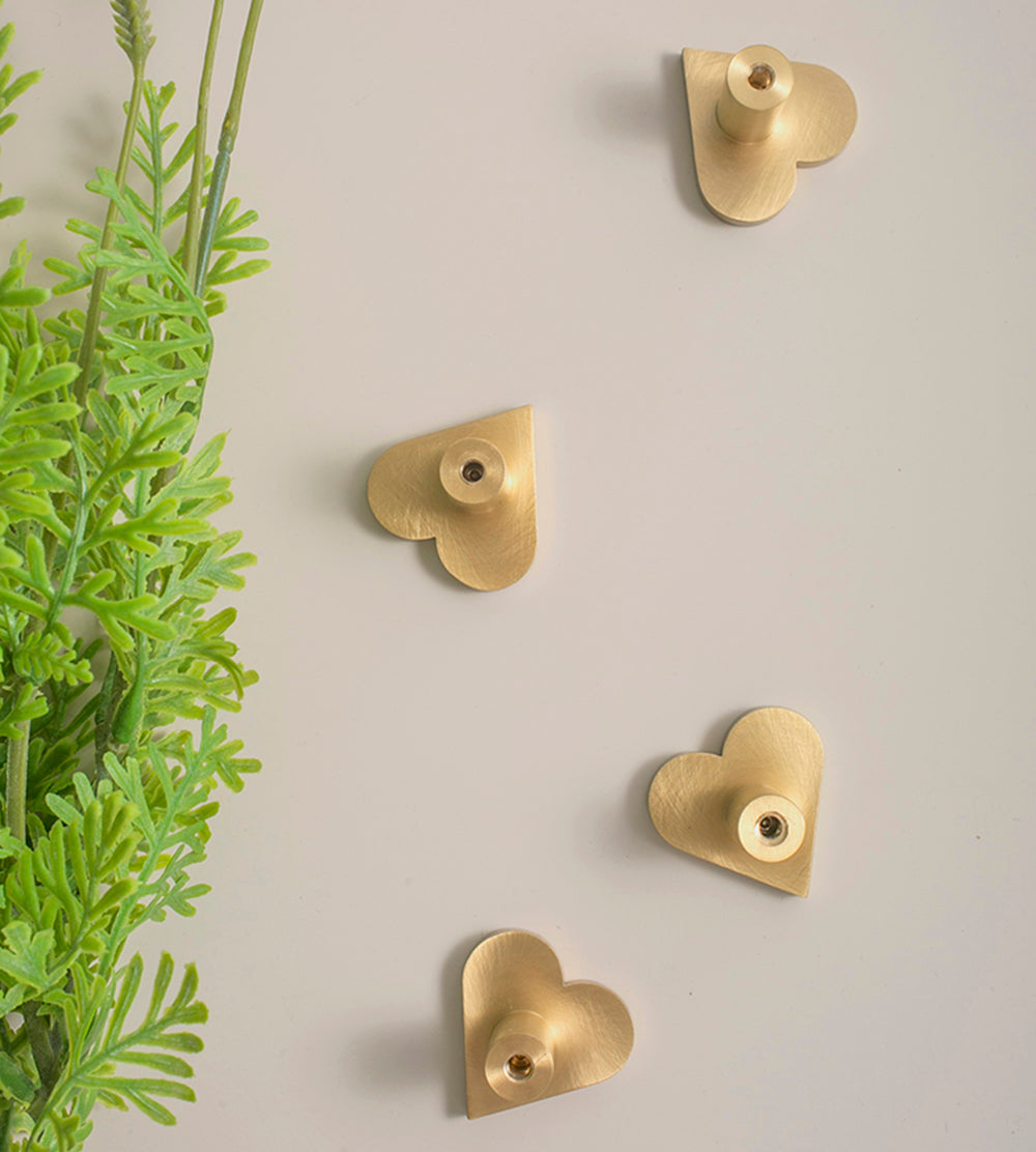 Heart-shaped Brass Hooks Coat Keys Wall Hook Wall-mounted Coat Hangers Racks Hooks Bathroom Scarves Hook Hardware