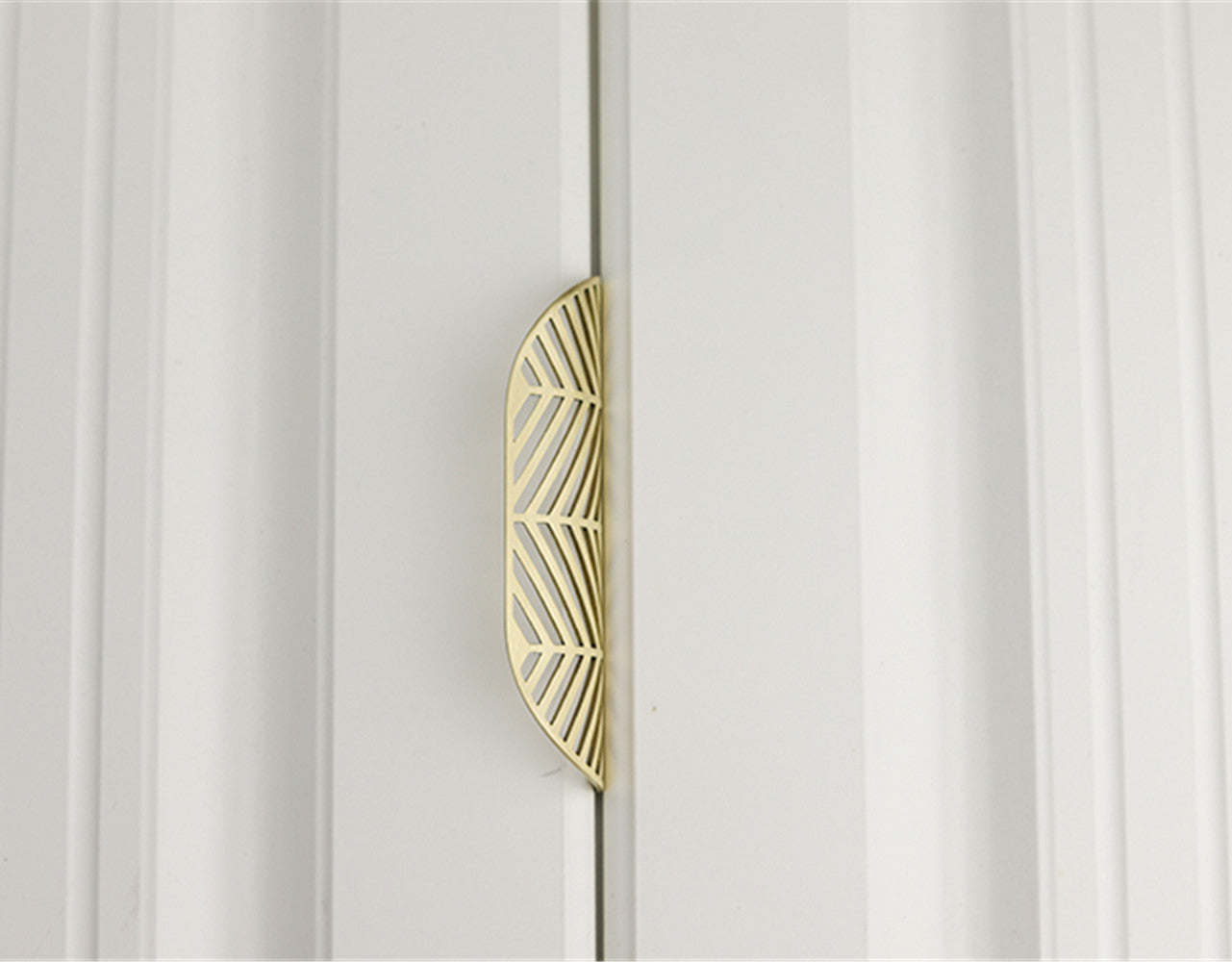 Brass Drawer Pulls Gold Hollow Leaves Drawer Handles Cupboard Kitchen Cabinet Dresser Knob Hardware Modern Home Decor