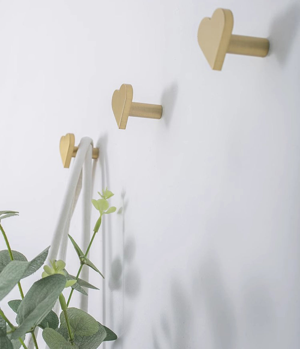 Heart-shaped Brass Hooks Coat Keys Wall Hook Wall-mounted Coat Hangers Racks Hooks Bathroom Scarves Hook Hardware